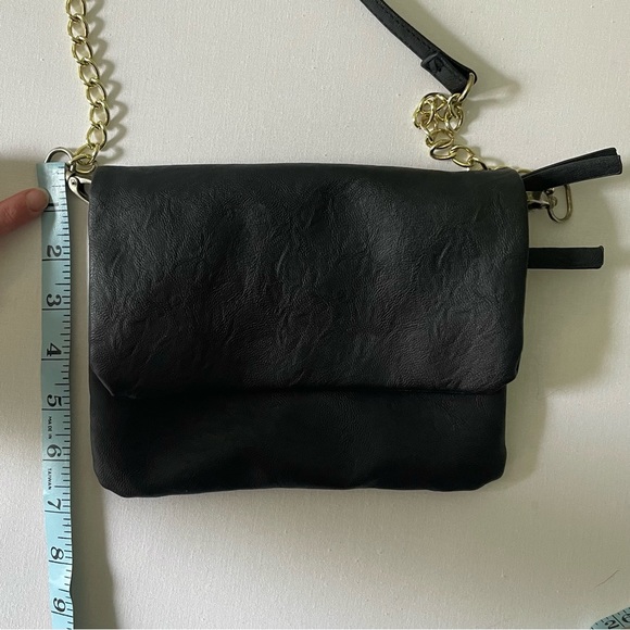 H&M Black Crossbody Clutch Bag Gold Chain Faux Leather PU Foldover Flap Pockets - Picture 7 of 7
